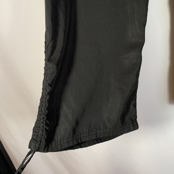 Addition Elle Black Crop Capri Pants with Pockets - Picture 4 of 9